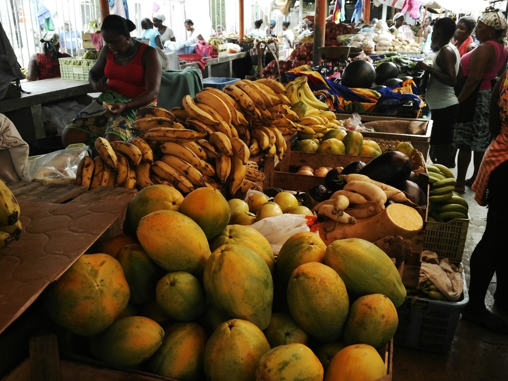 Mercado de Praia - 20-11-2014 (2)